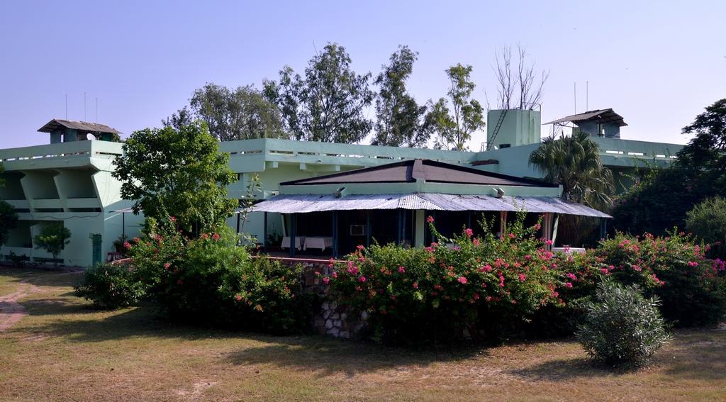 Hotel Bharatpur Ashok Eksteriør bilde