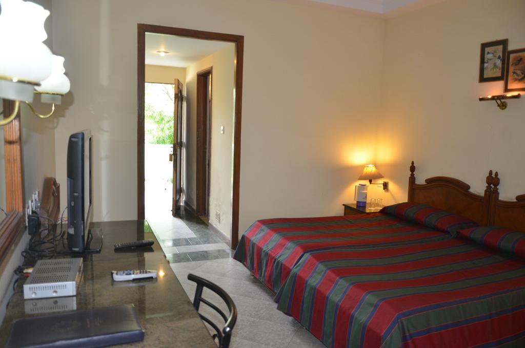 Hotel Bharatpur Ashok Eksteriør bilde