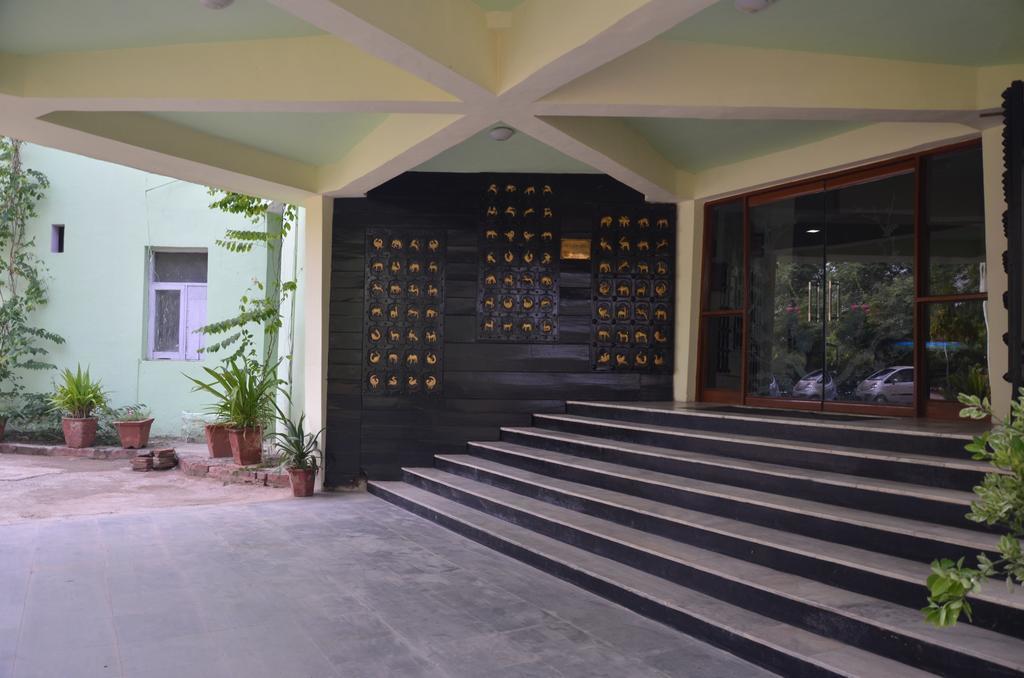 Hotel Bharatpur Ashok Eksteriør bilde