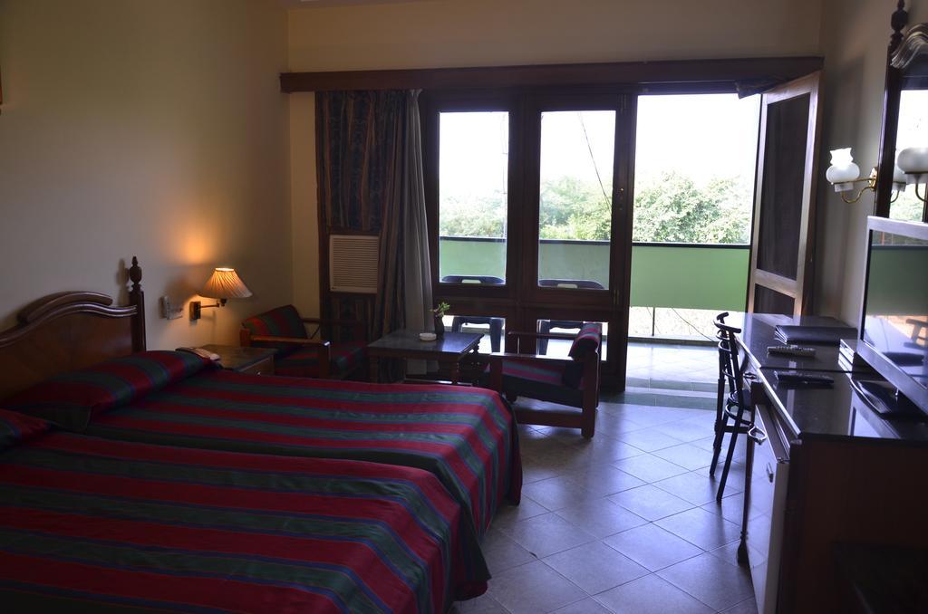 Hotel Bharatpur Ashok Eksteriør bilde