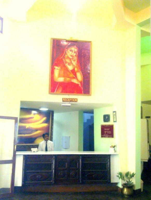 Hotel Bharatpur Ashok Eksteriør bilde