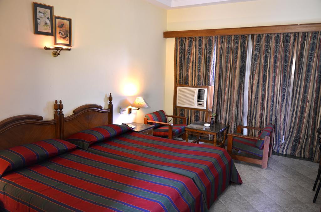 Hotel Bharatpur Ashok Eksteriør bilde